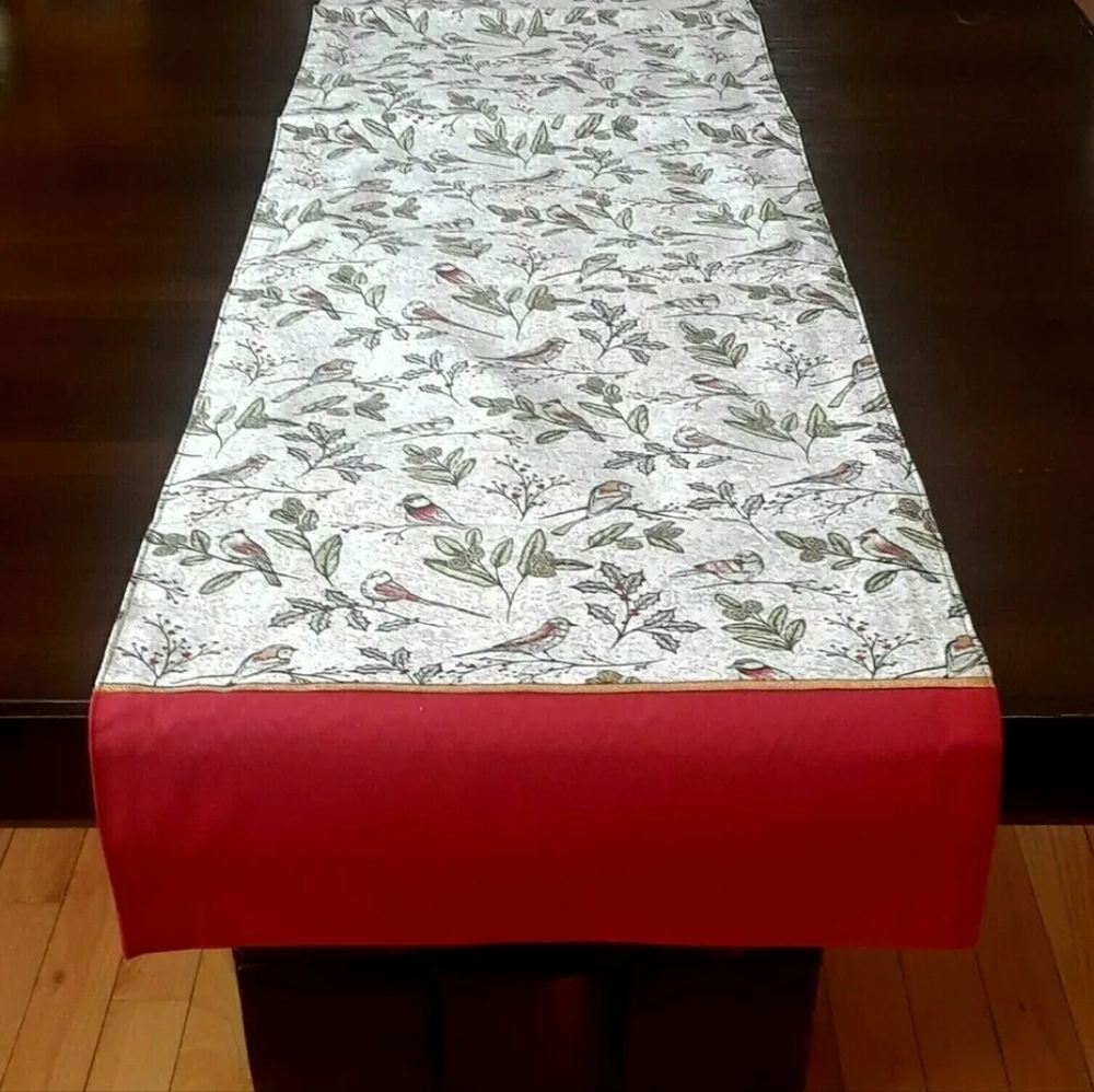 Harorbay Holiday Table Runner 72" Long / Birds & Holly